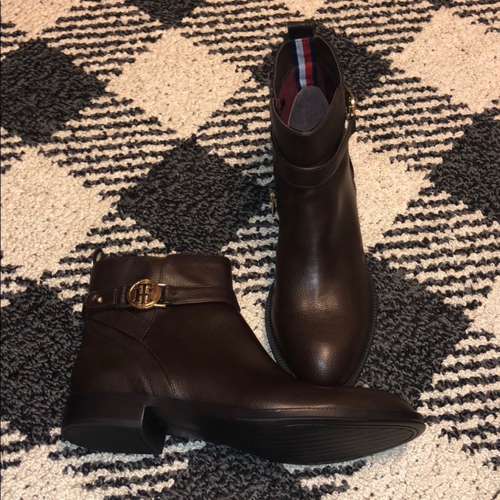 Tommy Hilfiger booties